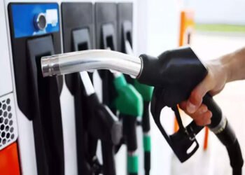 Petrol Prices Again Up by ₹2.61, Diesel by ₹2.71; Fourth Hike in Less Than 2 Weeks