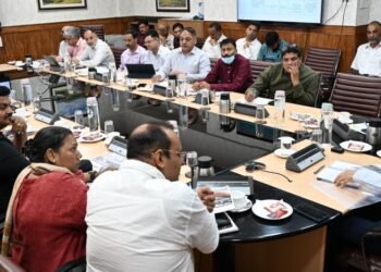 Chief Secy calls for saturation of beneficiary-oriented schemes across J&K