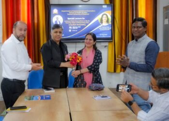 DCJ holds special lecture on ‘longform journalism,’ book writing