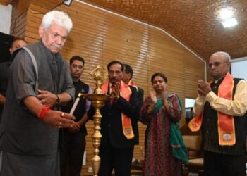 Lieutenant Governor attends launch ceremony of e-edition of collected works of Mahamana Pandit Madan Mohan Malaviya at Srinagar