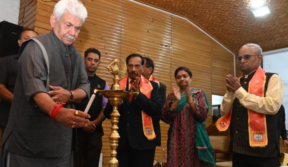 Lieutenant Governor attends launch ceremony of e-edition of collected works of Mahamana Pandit Madan Mohan Malaviya at Srinagar
