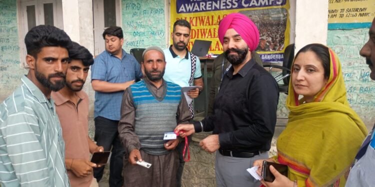 Labour Commissioner J&K Reviews Registration of Service Providers for Smooth Conduct of Yatra-2026 in Ganderbal District