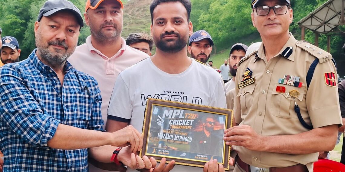 Renowned Social Activist & Youth Leader Muzamil Mehmood Receives Award of Excellence