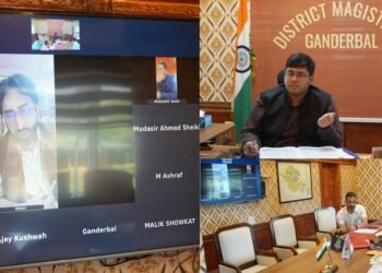 DC Ganderbal reviews progress of House Listing Operations under Census 2027