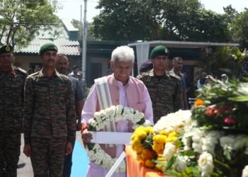 LG Sinha Pays Tribute to Martyred Army Officer Lt Beereshwar Goswami