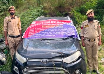 Ganderbal Police Attaches Vehicle Of Drug Peddler Worth 3.50 Lakhs Under NDPS Act.
