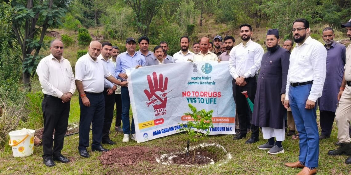 BGSBU organizes Plantation Drive “Ek Ped, Nashey Ke Viruddh”