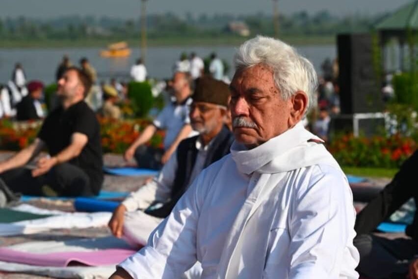 LG Manoj Sinha Joins International Day of Yoga Celebrations at Dal Lake, Says Yoga Leads Humanity Towards Healthier Future