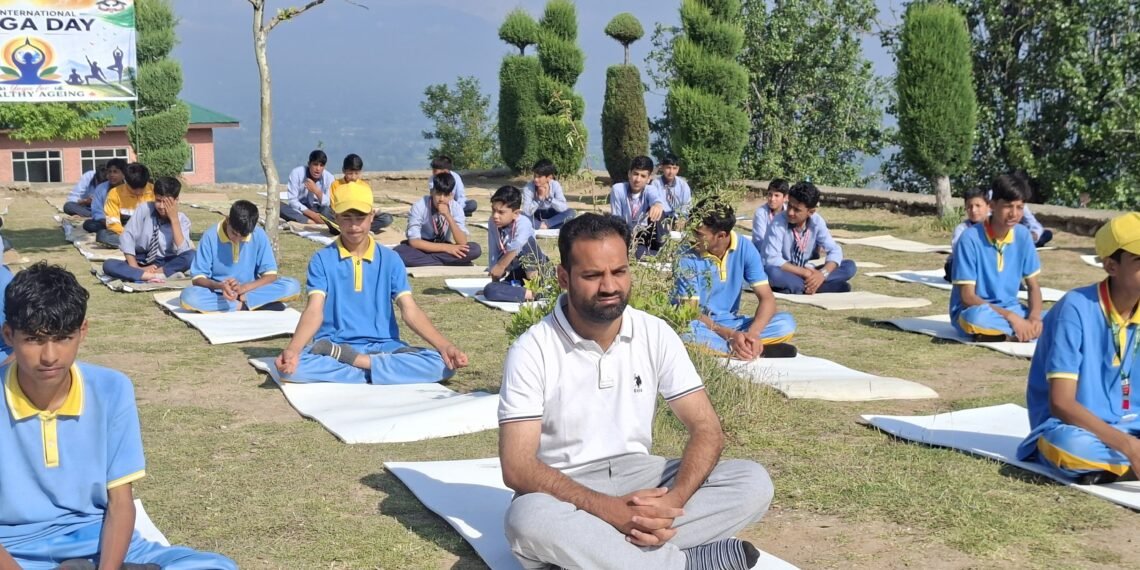 Social Activist & Youth Leader Muzamil Mehmood Celebrates International Yoga Day at Baba Hanief-ud-Din Reshi Shrine, Beerwah Budgam