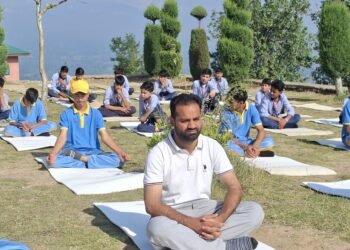 Social Activist & Youth Leader Muzamil Mehmood Celebrates International Yoga Day at Baba Hanief-ud-Din Reshi Shrine, Beerwah Budgam