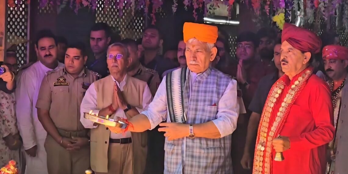 LG Sinha Pays Obeisance at Kheer Bhawani Shrine, Prays for Peace and Harmony in J&K