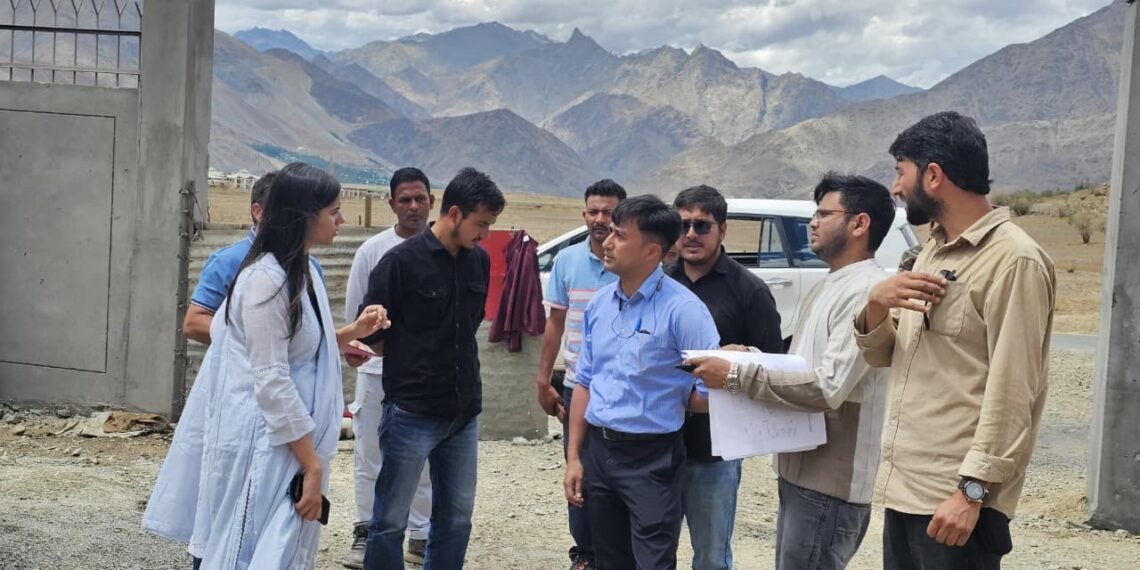 Administrative Secretary, Social & Tribal Welfare, UT Ladakh Nidhi Malik Reviews Progress of Under-Construction Welfare Institutions in Kargil