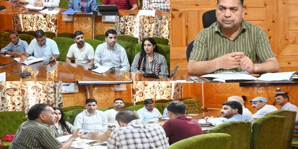 ADDC Shopian chairs reviews Saturation of Banking & Financial Services Campaign at GP, ULB levels