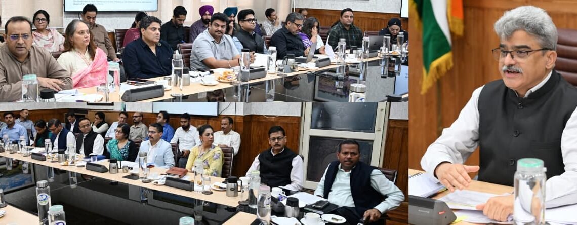 CS reviews progress of BISAG-N-supported IT-enabled governance projects across departments