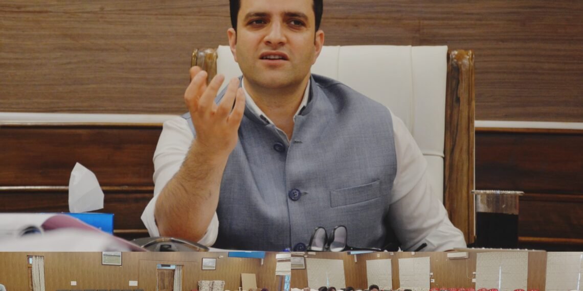 DC Budgam reviews implementation of PM Surya Ghar Muft Bijli Yojana in District