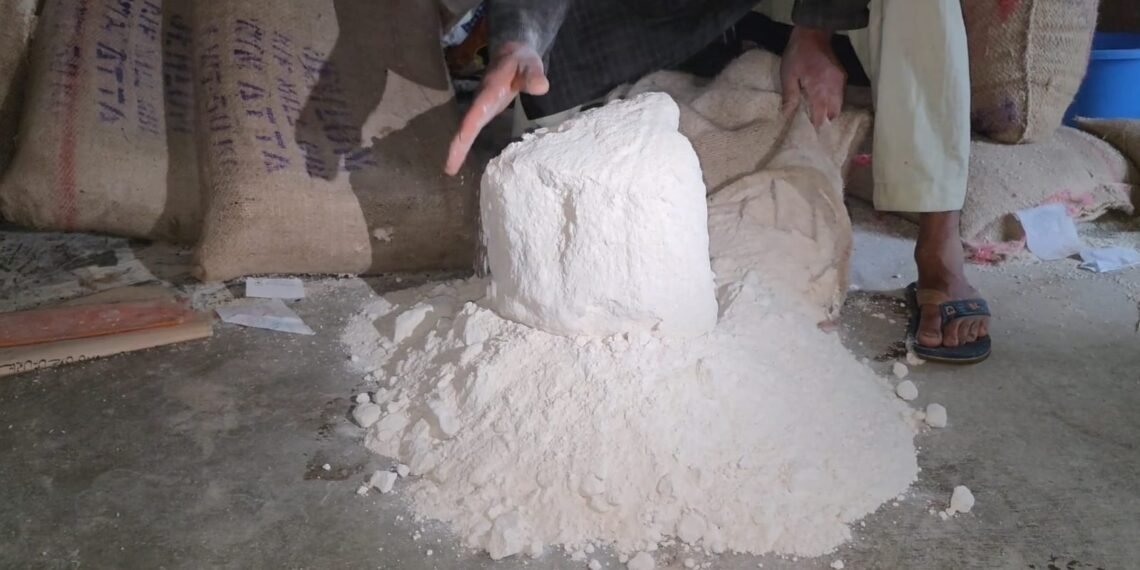 Unfit for Consumption’: Ganderbal Residents Allege Distribution of Substandard Atta Through Government Sale Centres