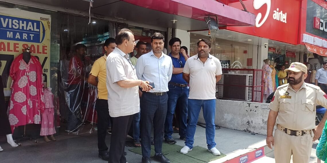 JMC Commissioner reviews fire safety compliance, assures support to commercial establishments for Fire NOCs
