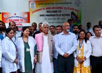 Lieutenant Governor reviewed the ground situation and pilgrim facilities at Chandanwari
