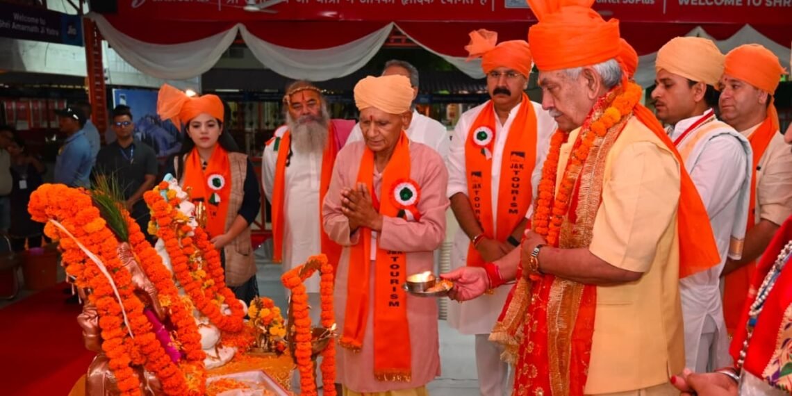 Lieutenant Governor flags-off first batch of pilgrims to the holy abode of Baba Barfani