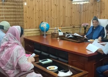 Speaker reviews HDF, RKS fund utilization for strengthening healthcare services in Charar-i-Sharief