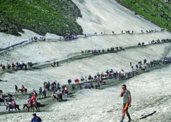 Third batch of 4,812 pilgrims departs Jammu for Amarnath Yatra