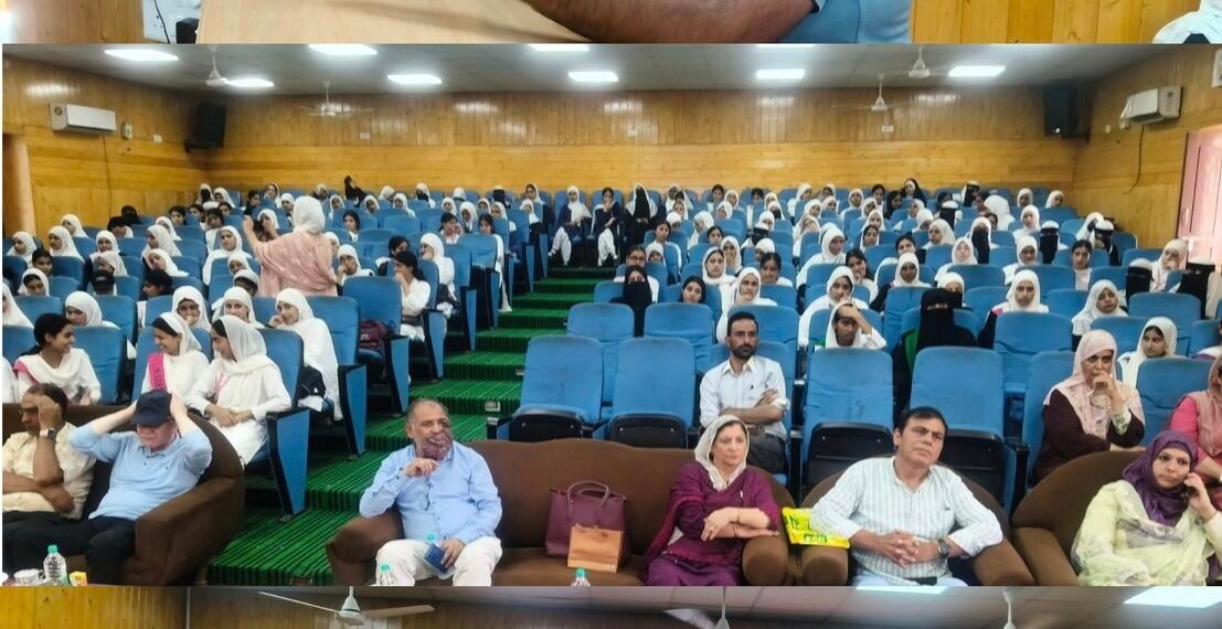 Cultural Unit, Field Publicity Unit of DIPR organise ‘Jashn-e-Azadi’ Programmes at GGHSS Kothi Bagh and Zadibal