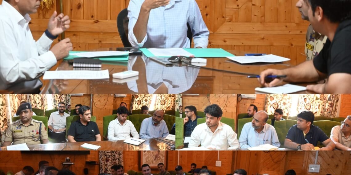 DC Shopian reviews arrangements for Mega Tiranga Celebration