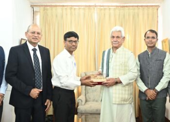NITI Aayog Member Dr. M. Srinivas calls on Lieutenant Governor; discusses key development priorities and way forward for the UT 