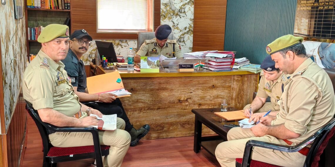 SSP Ganderbal Chairs Security Review Meeting Ahead of Harmukh-Gangbal Yatra 2026