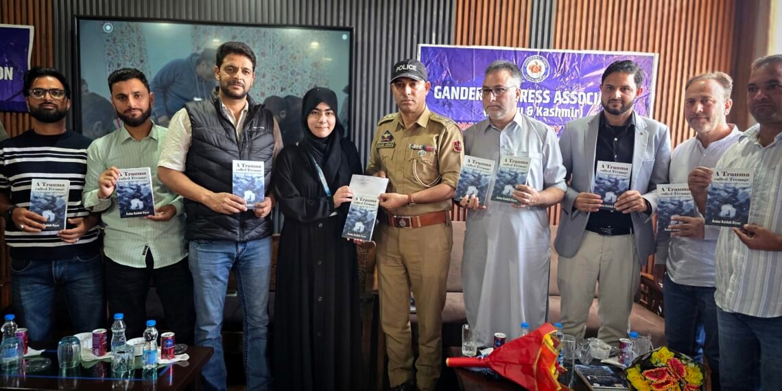 Ganderbal Press Association Hosts Book Launch of ‘A Trauma Called Teenage’