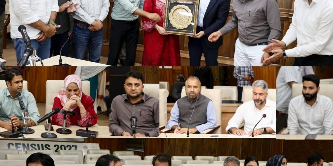 Srinagar District Administration bids warm farewell to outgoing ADDC Rifat Aftab Qureshi